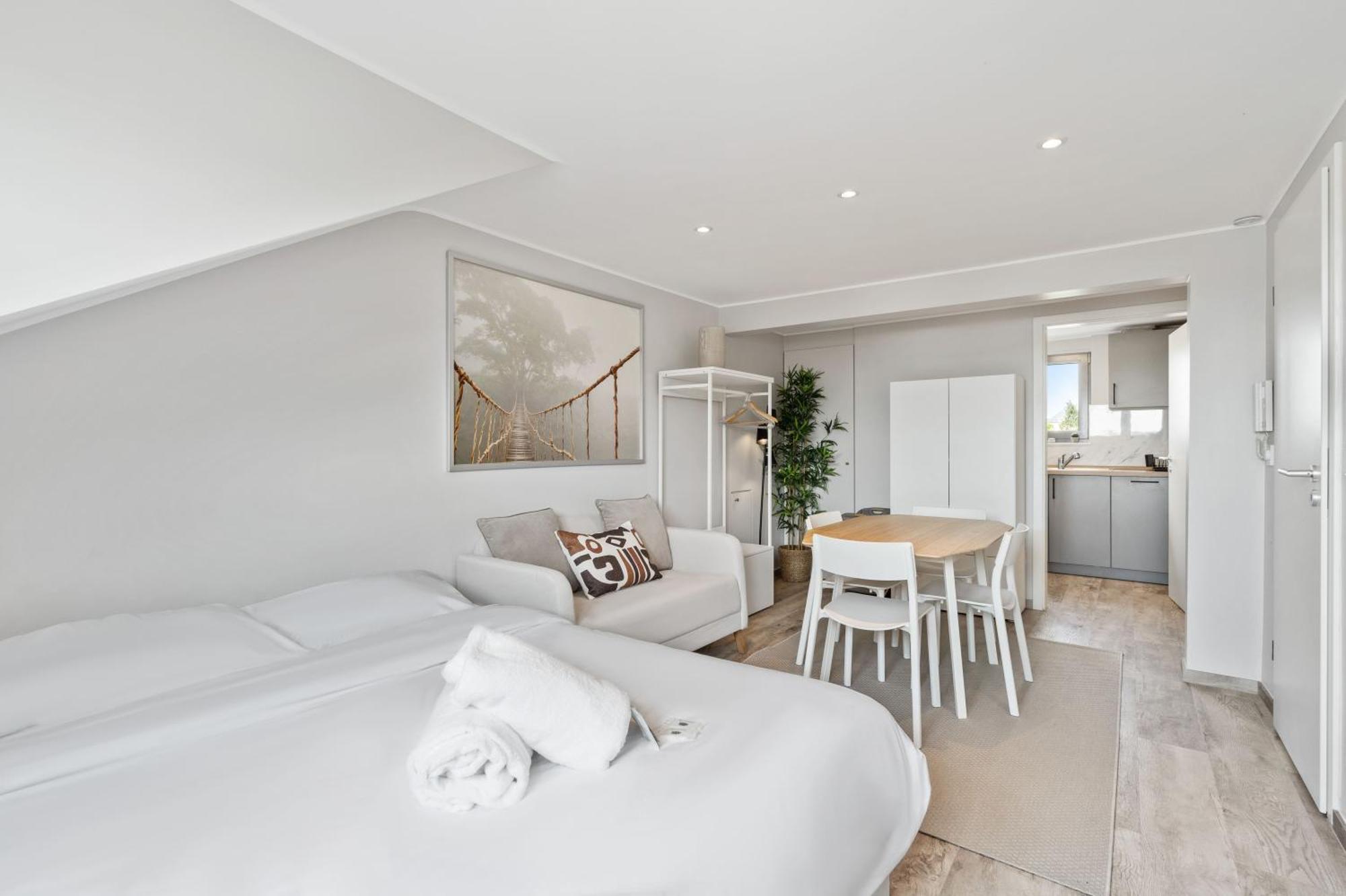 Modern Limpertsberg Studio Near City Center Luxembourg Exterior photo
